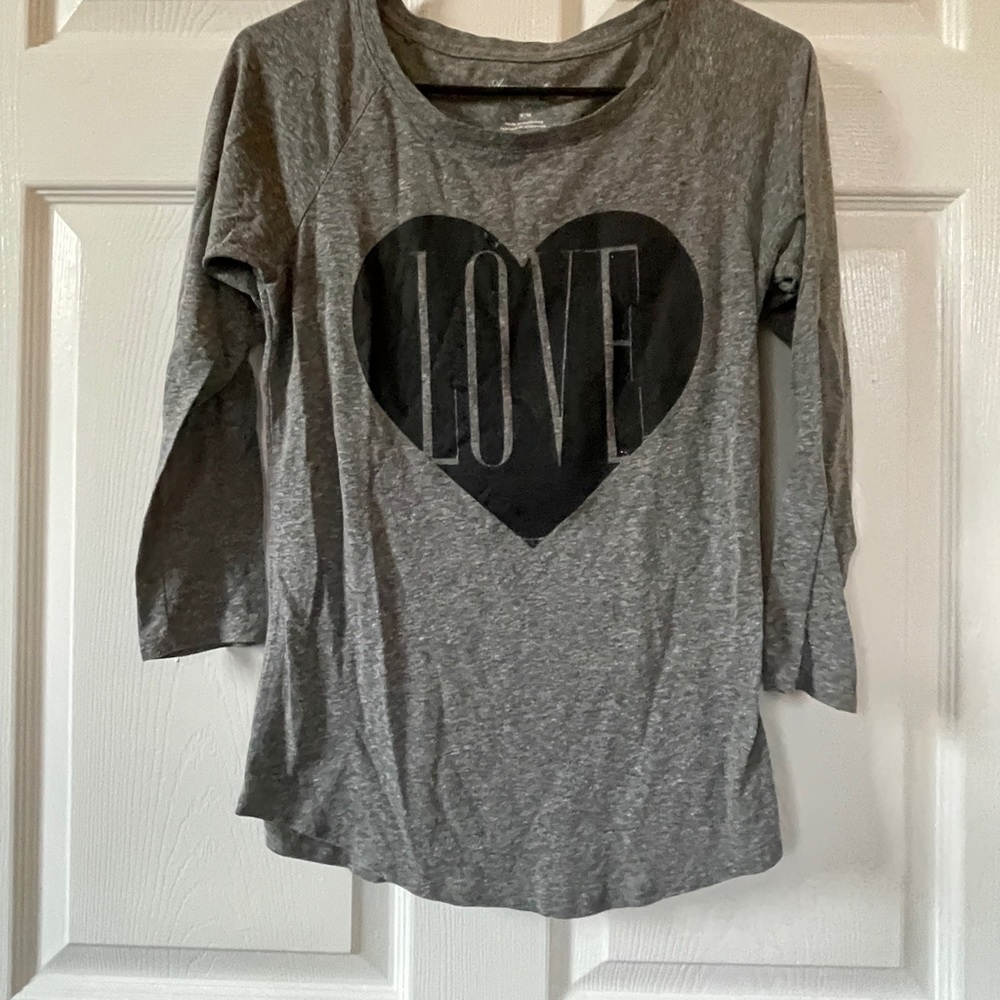American Eagle heart graphic tee 3/4 sleeve